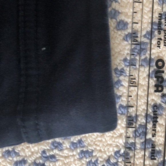 Cache navy shorts - Picture 3 of 3